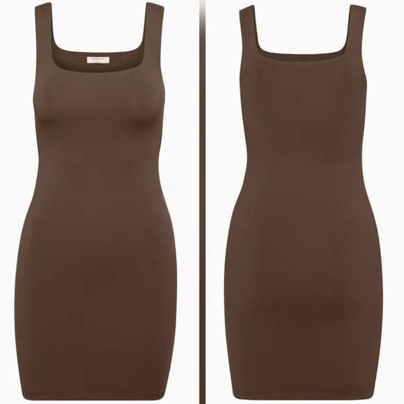 🇨🇦 Aritzia Babaton Sleeveless Square Neck Contour Mini Dress - Picture 14 of 16